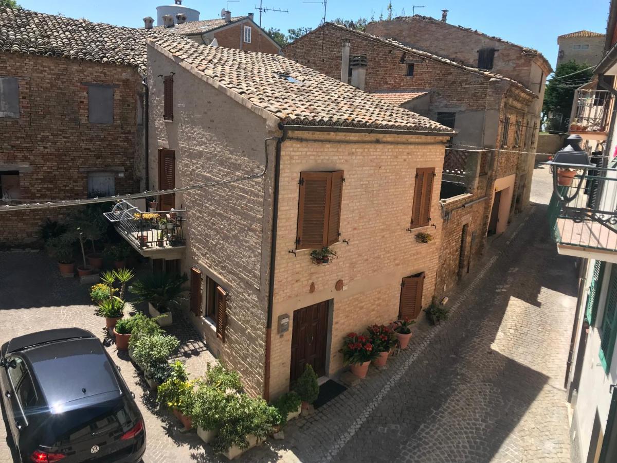 La Trave Bed & Breakfast Montecosaro  Exterior foto